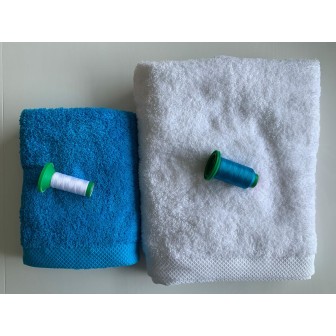Ensemble blanc, bleu turquoise