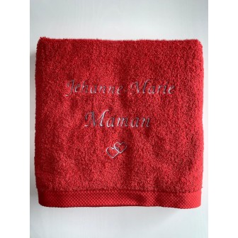 Serviette rouge personnalisée avec écriture V6 avec ligne supplémentaire et motif double cœur