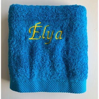Drap de bain 100x150 turquoise personnalisé prénom Elya